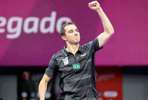 通过密切配 通过密切配