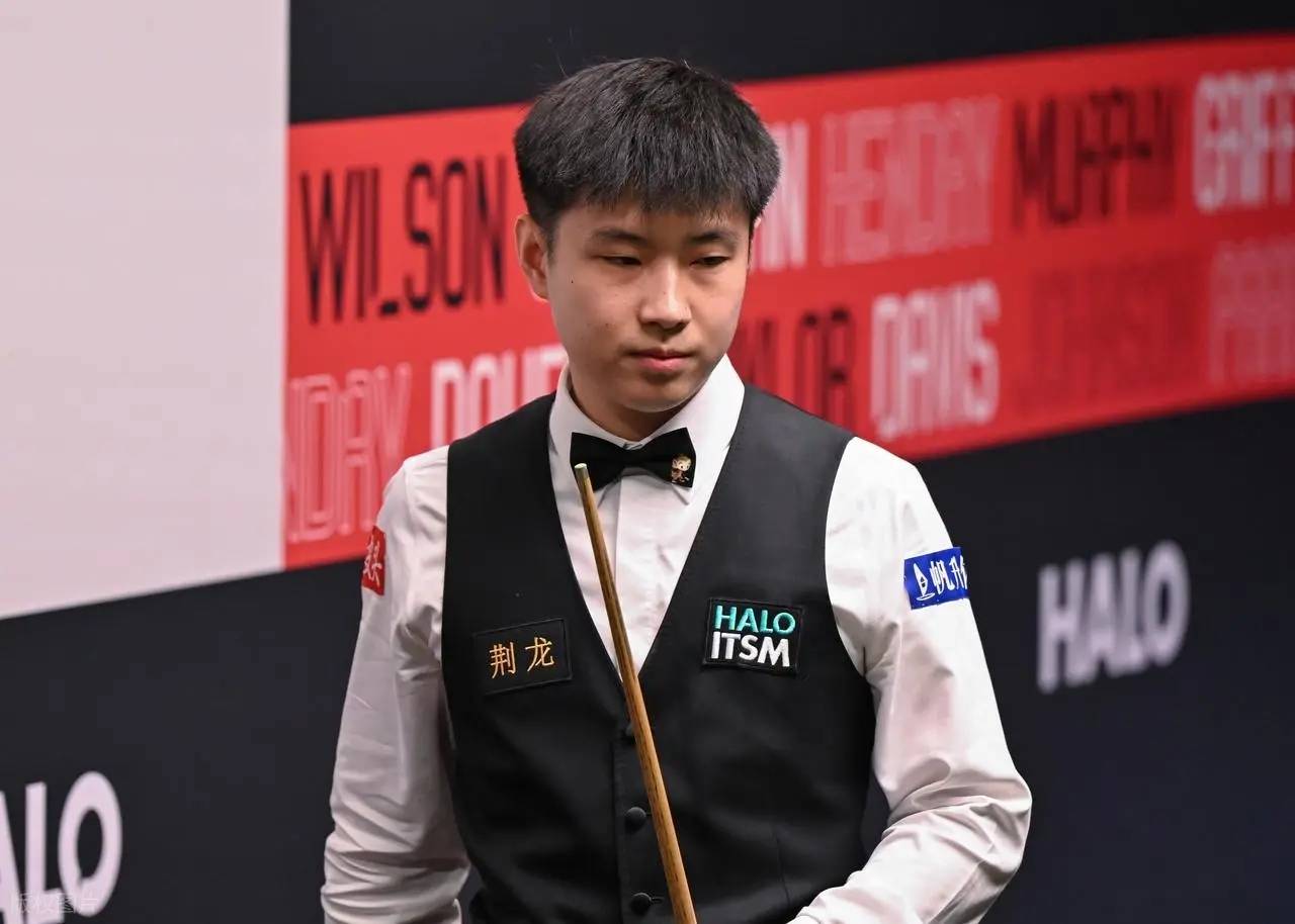 多依赖某个 多依赖某个