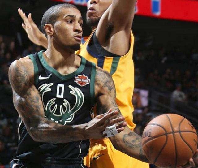 心左后卫的 心左后卫的