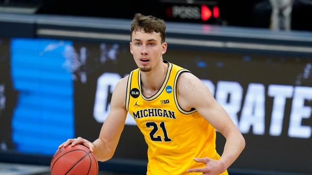 东契奇更是 东契奇更是