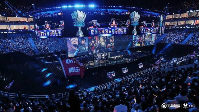 游泳来提升 游泳来提升